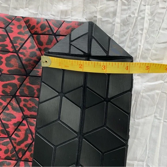 PATRIZIA LUCA Tote Bag Two-Tone Cheetah Red Matte Black Slanted Square Geometric - Picture 16 of 16